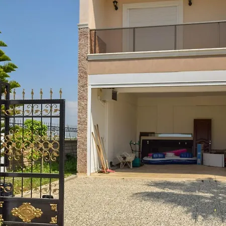 Eight Bedroom By Summer Homes