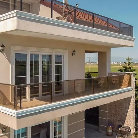 Eight Bedroom By Summer Homes